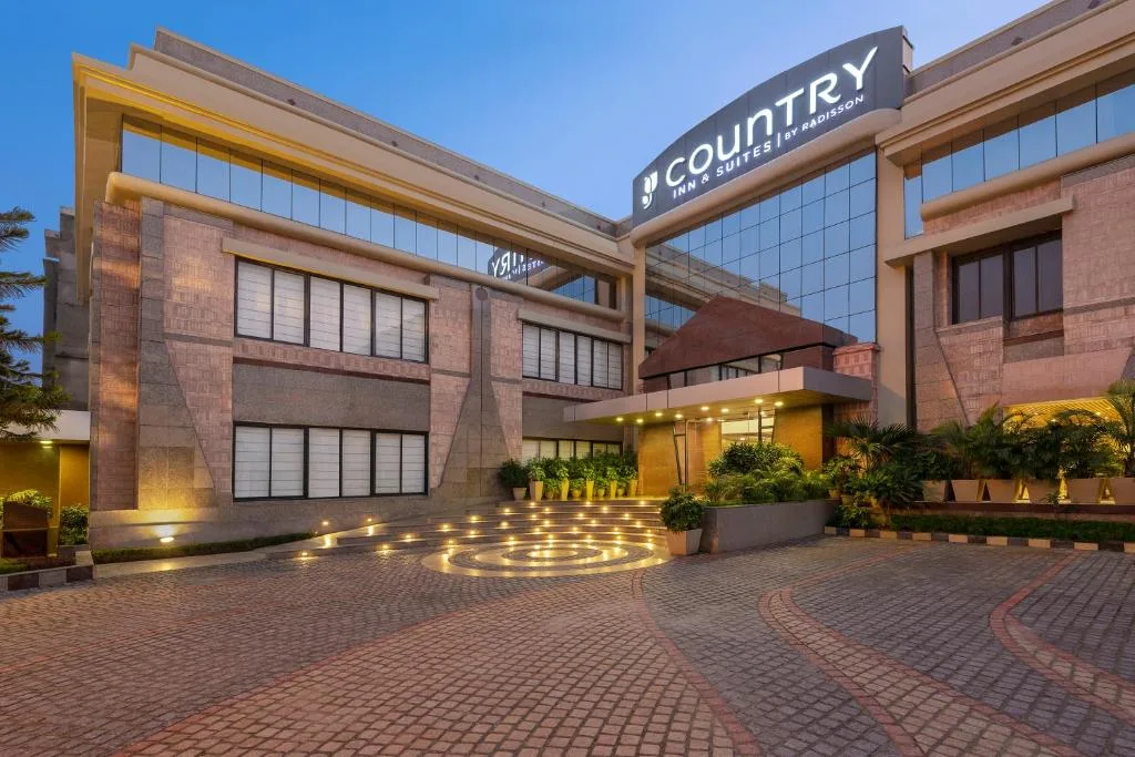 Country Inn & Suites